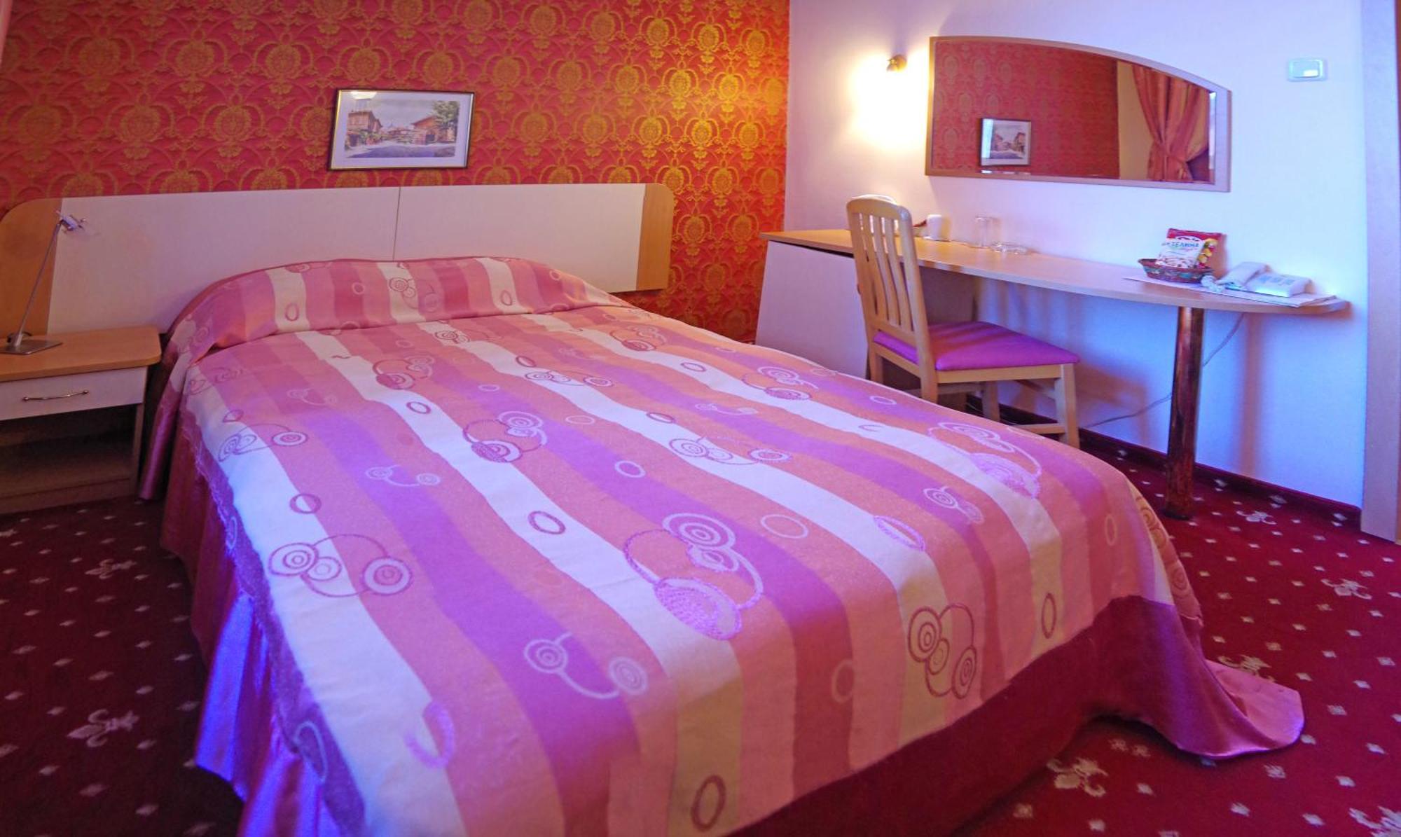 Hotel Balkan Gabrovo Chambre photo